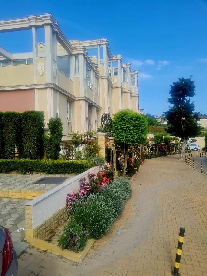 Апартамент- Вила Флоренс На 600 М От Плажа! Varna Buitenkant foto